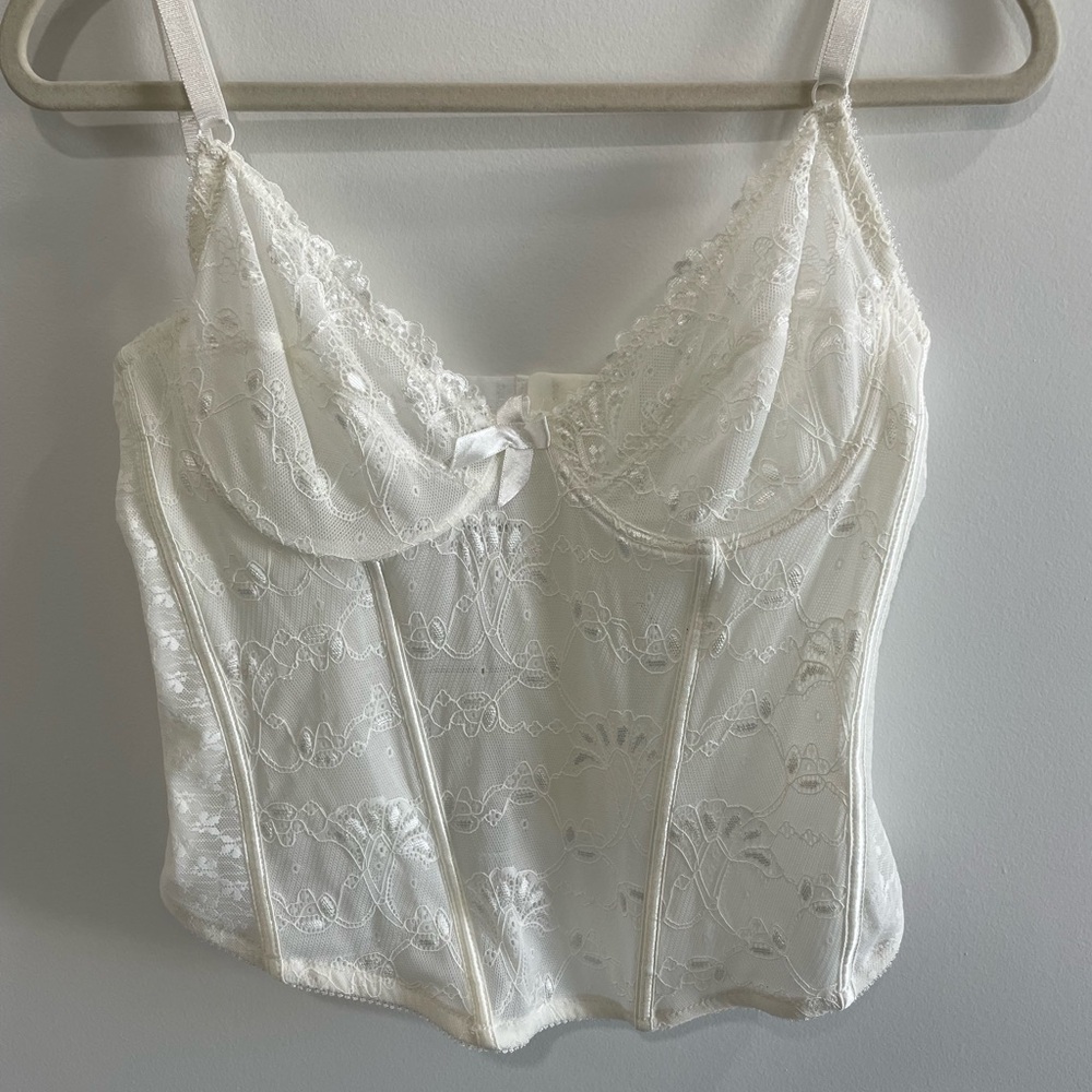Elegant White Lace Bustier Bra